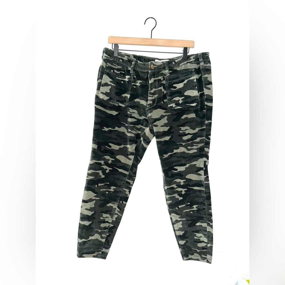 Anthropologie Pilcro & the Letterpress High Rise Camo Velvet Skinny Pants - Picture 9 of 12